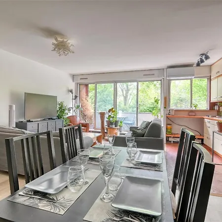 Grand Studio-loft Dans Le Jardin Du Luxembourg Avec Parking By Weekome Paris