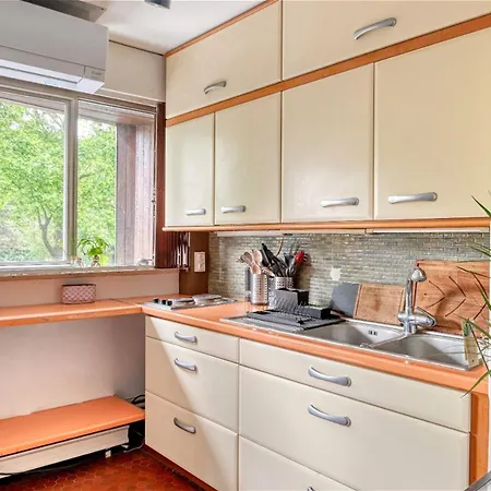 Grand Studio-loft Dans Le Jardin Du Luxembourg Avec Parking By Weekome Apartment